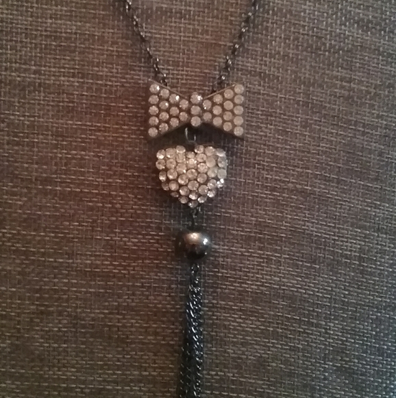 Necklace - Picture 1 of 2